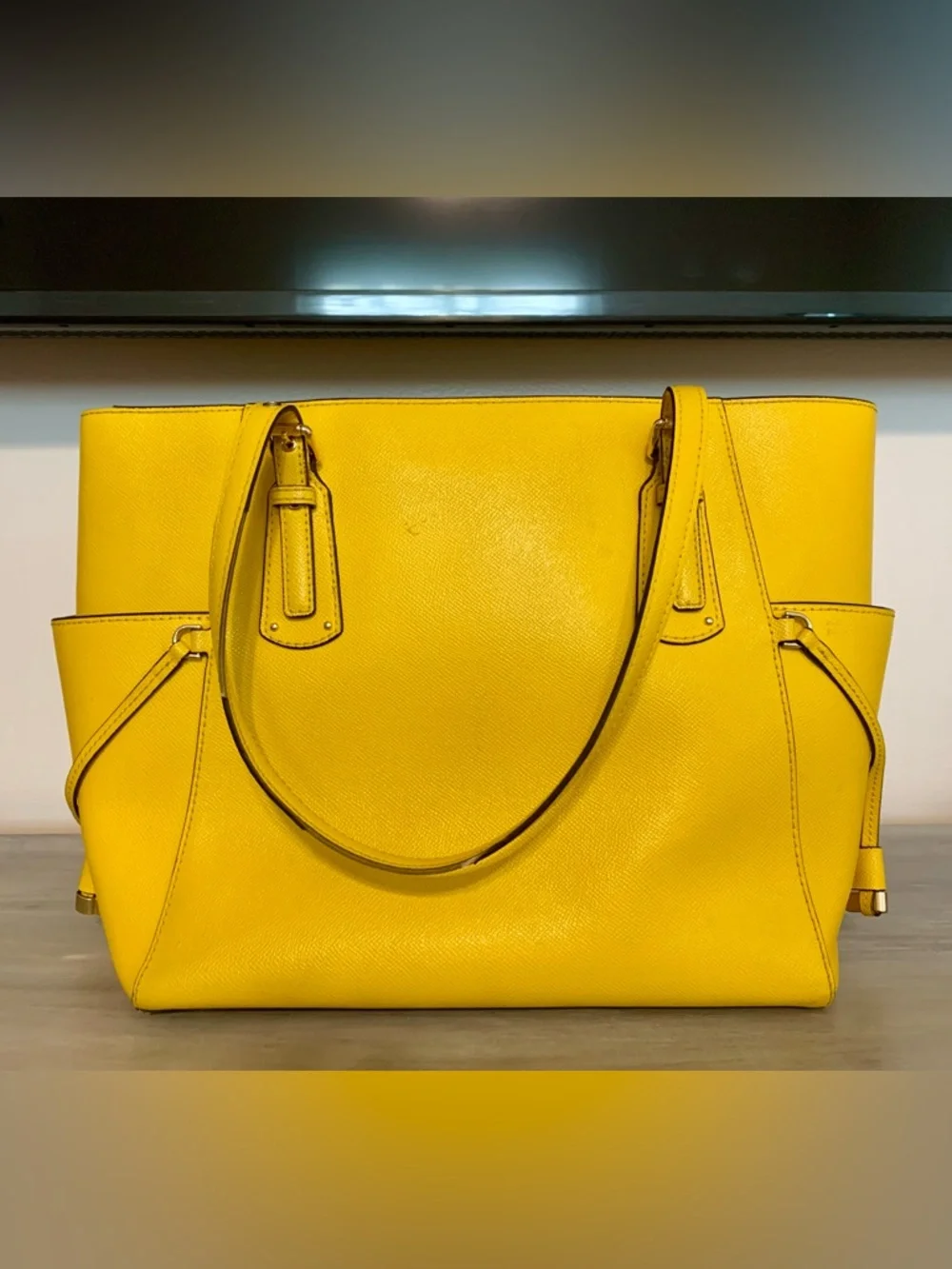 Michael Kors bag Yellow Saffiano Tote should bag large purse designer handbag - Picture 3 of 17